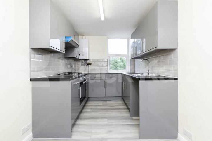 Newly refurbished 1 bedroom property close to Stoke Newington Overground Stamford Hill, Stoke Newington